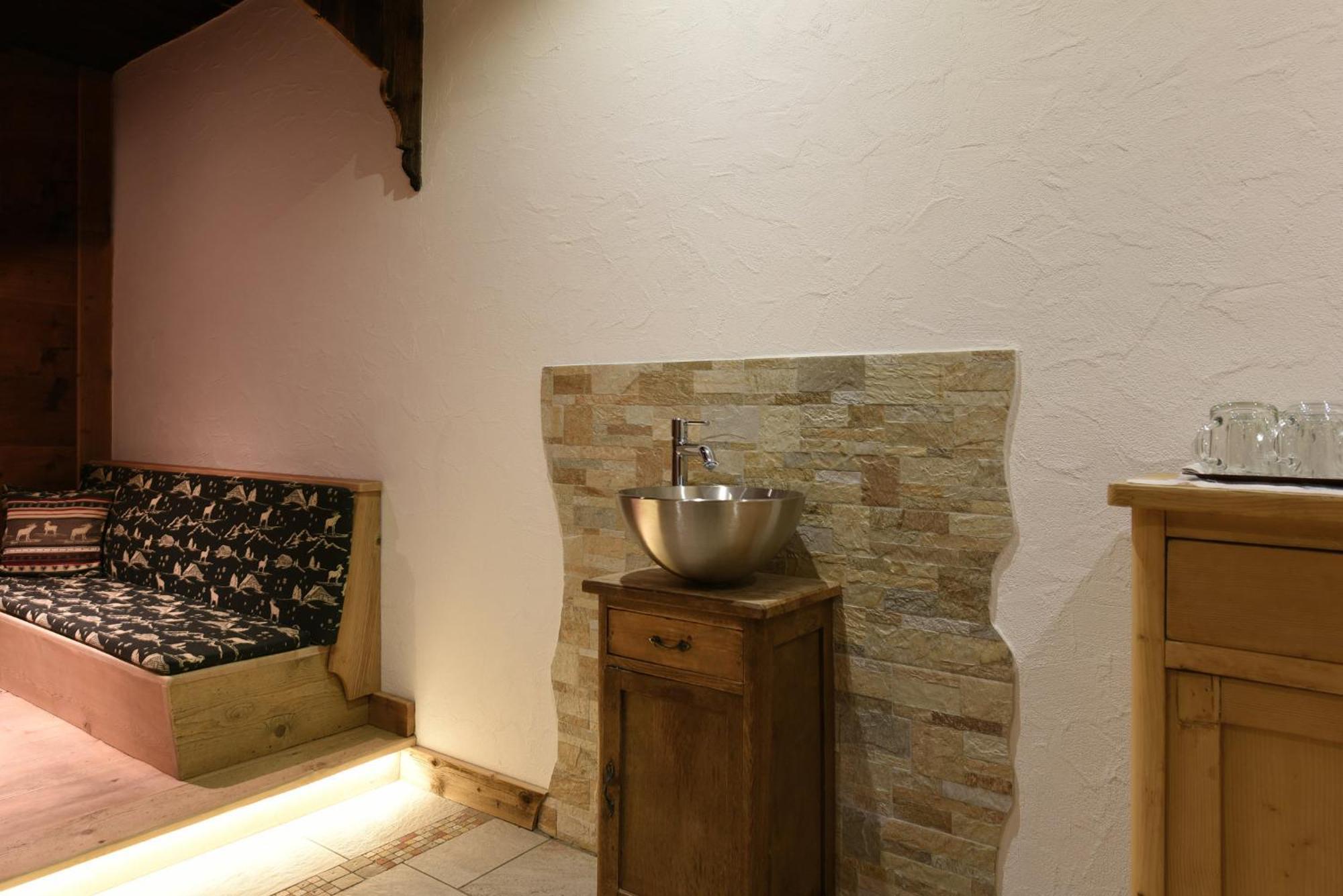 Agriturismo Soleseid サン・ヴィジリオ・ディ・マレッベ エクステリア 写真