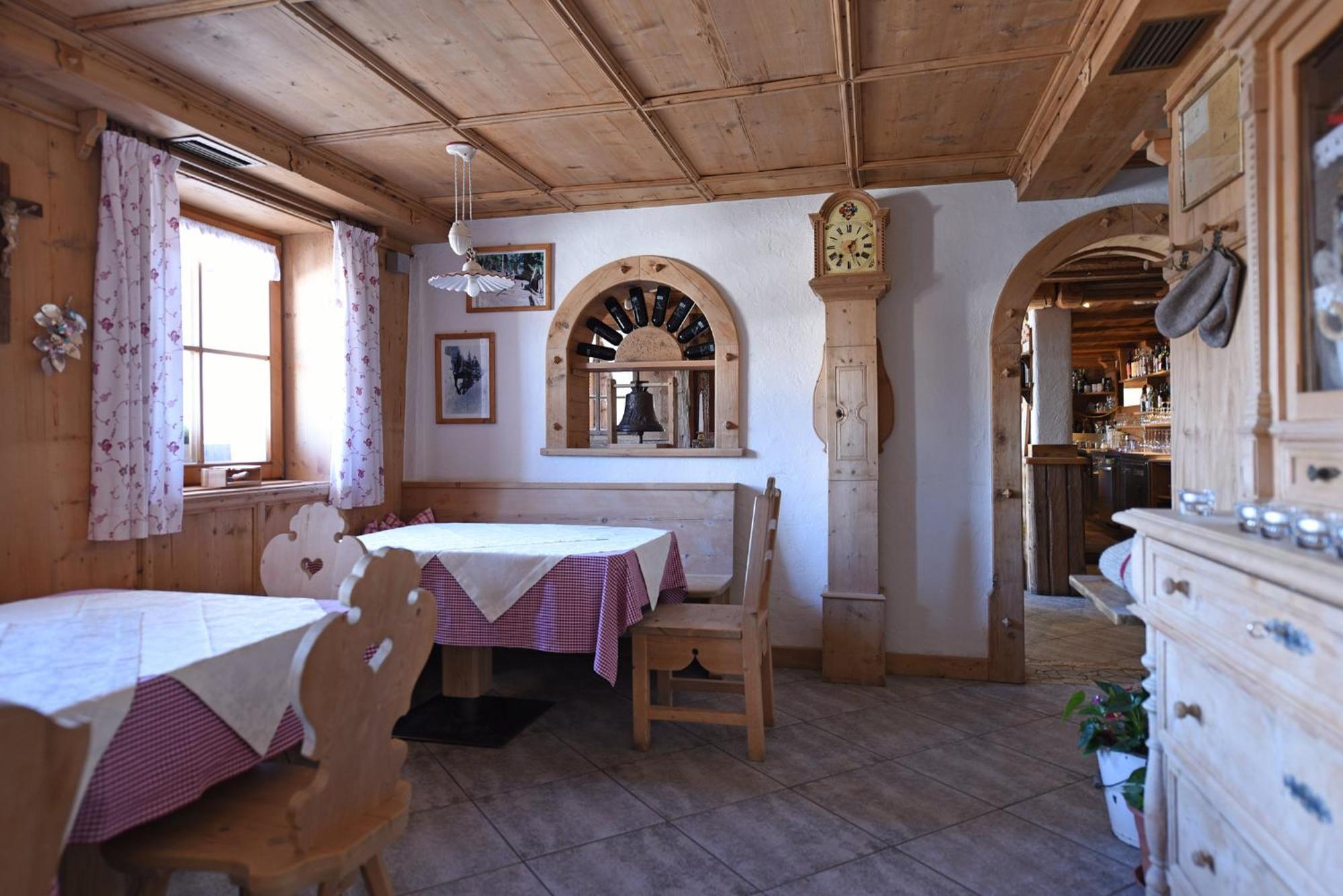 Agriturismo Soleseid サン・ヴィジリオ・ディ・マレッベ エクステリア 写真